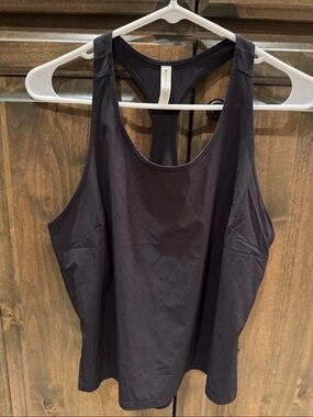 Like new Athleta Racerback Scoop neck Tank Black M $49!